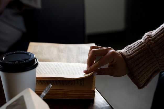 我的青春高八度吻戏在第几集